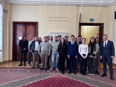 Click to zoom the picture.